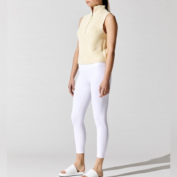 525 Sleeveless Half Zip Top in Butter color Size M. NWT - Picture 5 of 8